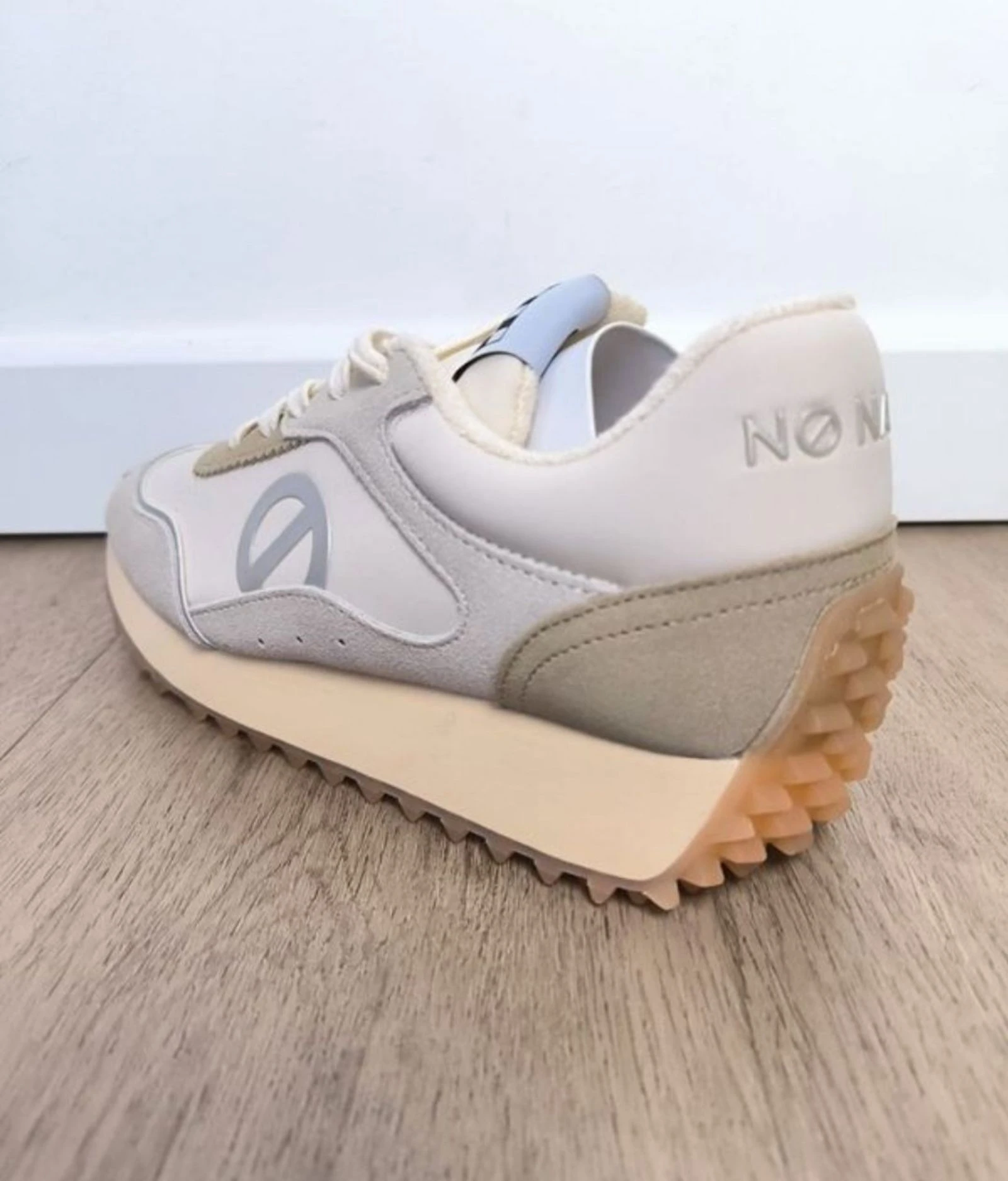 Basket femme marque No Name modèle Punky jogger taille 39 beige sable gris argenté confort et légère
